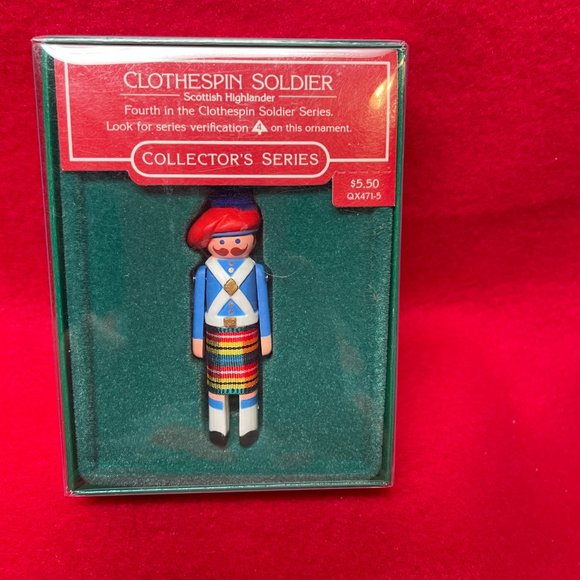 Scottish Highlander Clothespin Soldier Hallmark Ornament - Picture 6 of 6